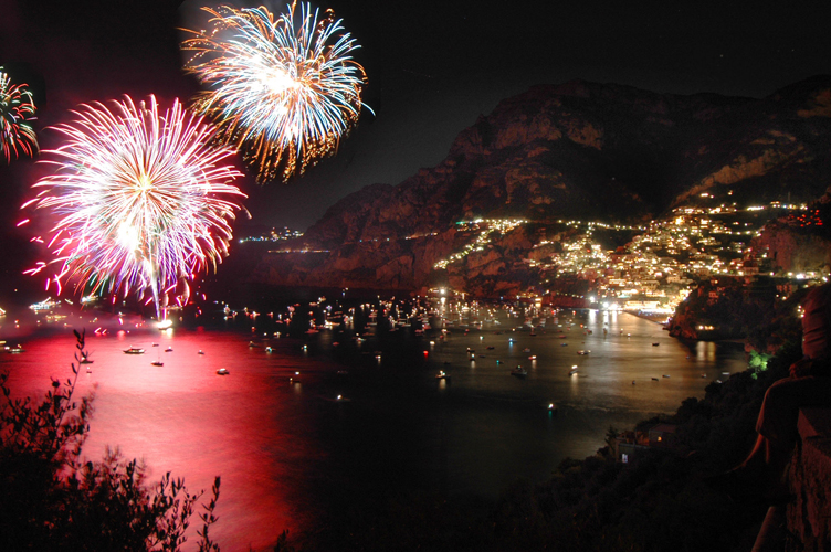 Risultati immagini per FUOCHI DI FERRAGOSTO A POSITANO